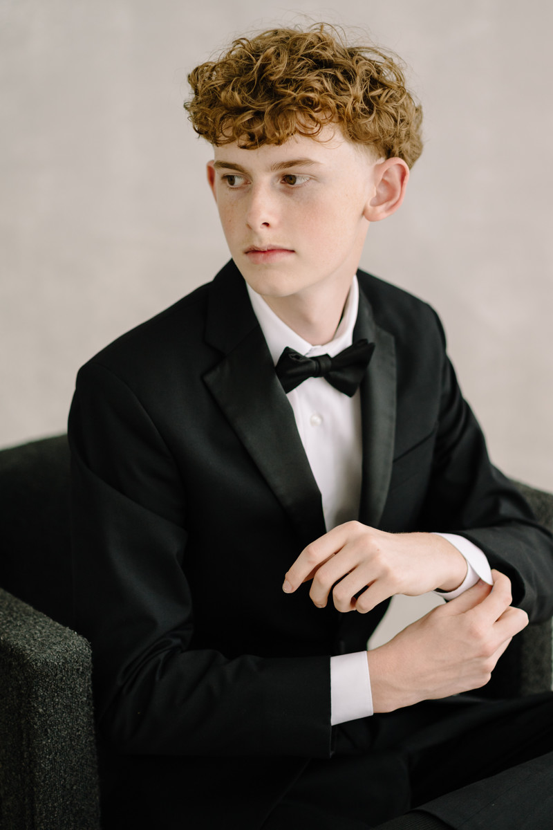houston senior boy photographer knpotrait photography high school graduation portrait