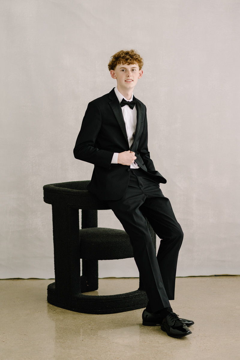 houston senior boy photographer knpotrait photography high school graduation portrait