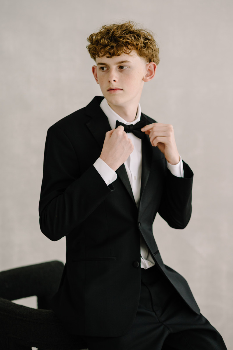 houston senior boy photographer knpotrait photography high school graduation portrait