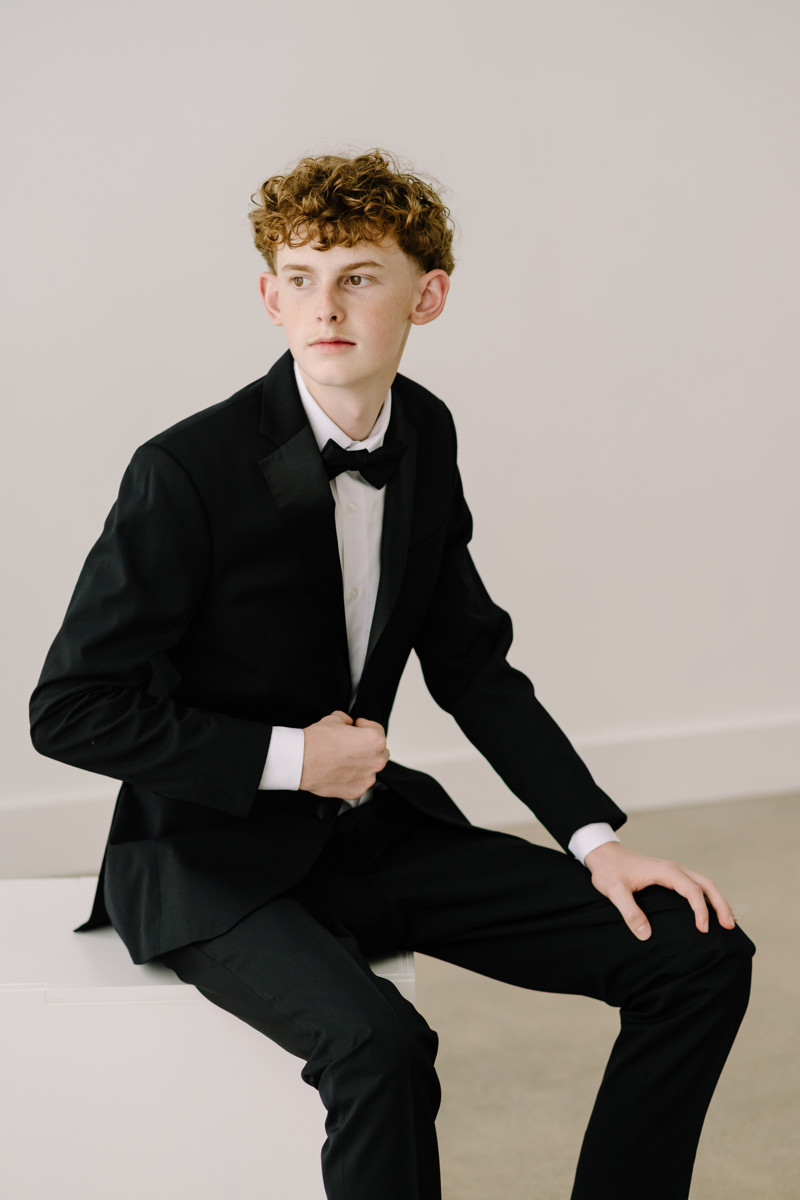 houston senior boy photographer knpotrait photography high school graduation portrait