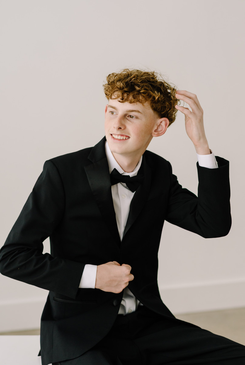 houston senior boy photographer knpotrait photography high school graduation portrait