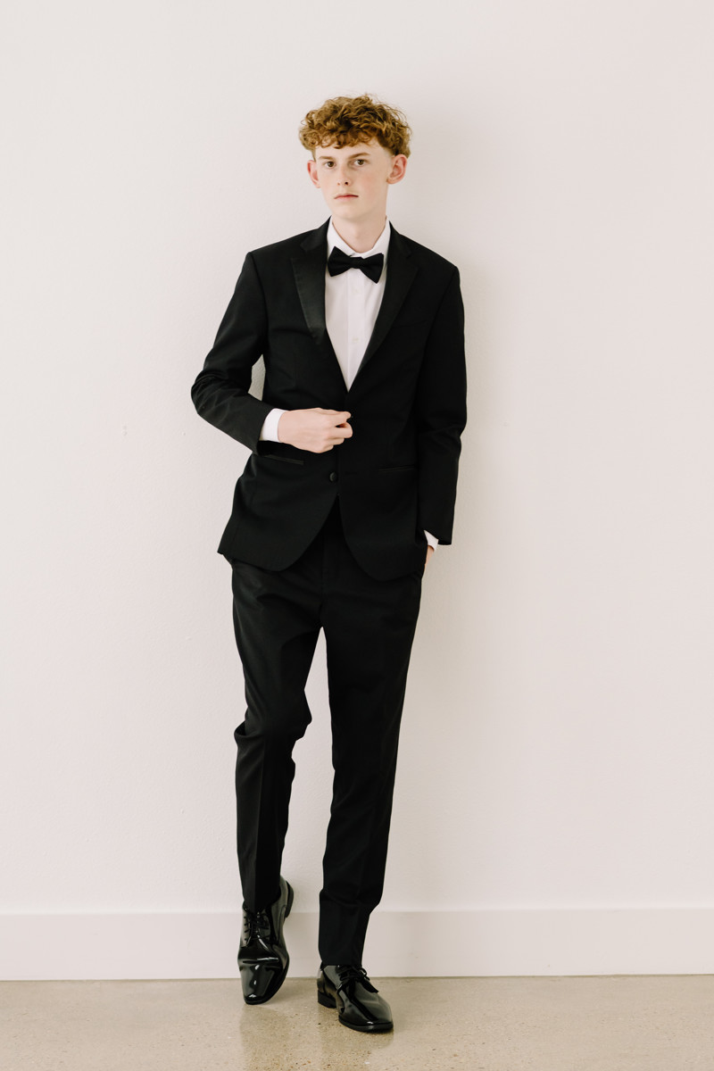houston senior boy photographer knpotrait photography high school graduation portrait